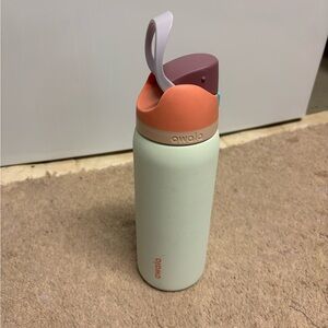 Mint Water Bottle with Flip-Top Lid - 32oz